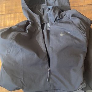 New Men’s Nike golf rain jacket